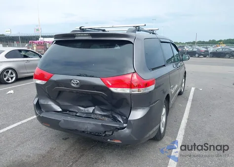 2011 Toyota Sienna Le V6 из США, поврежденный, VIN 5TDKK3DC8BS102185